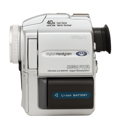 Sony DCR-PC110E Camcorder – Tested for Tapeless Recording – incl. 2x New Batteries + Charger